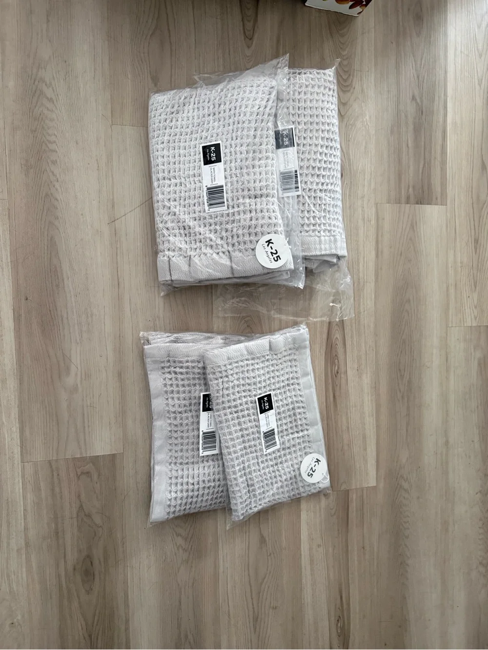 K25 Los Angeles hand towels